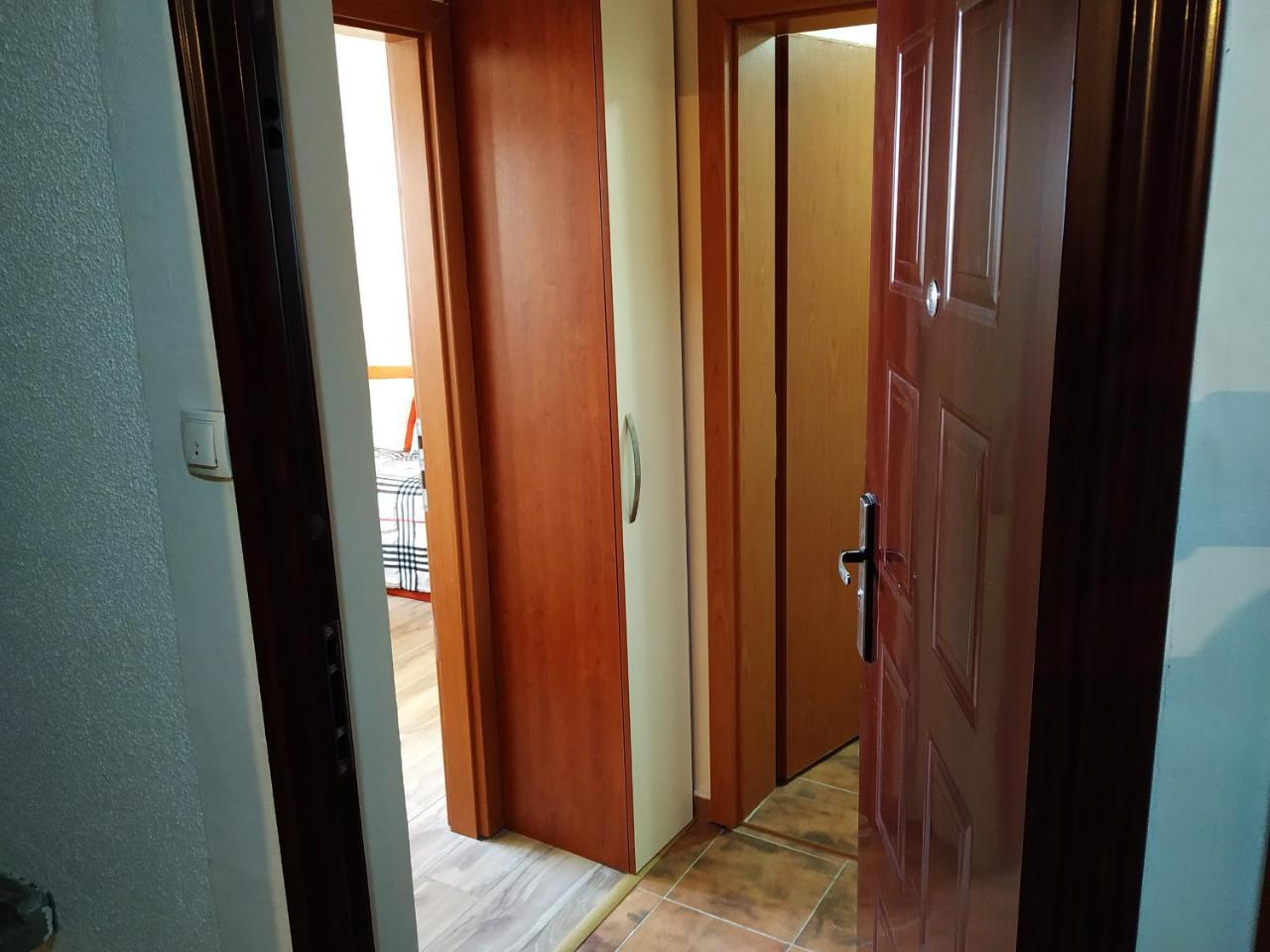 بودغوريتْسا Apartment Dora المظهر الخارجي الصورة